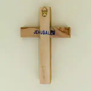 Wandkreuz mit Erde aus Bethlehem Olivenholz 16 cm