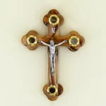 Wandkreuz mit Erde aus Bethlehem Olivenholz 14 cm