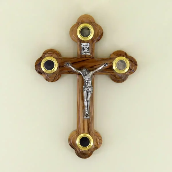 Wandkreuz mit Erde aus Bethlehem Olivenholz 14 cm