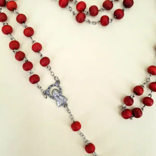 Rosenkranz mit Rosenduft in Rot